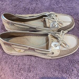 Sperrys size 8